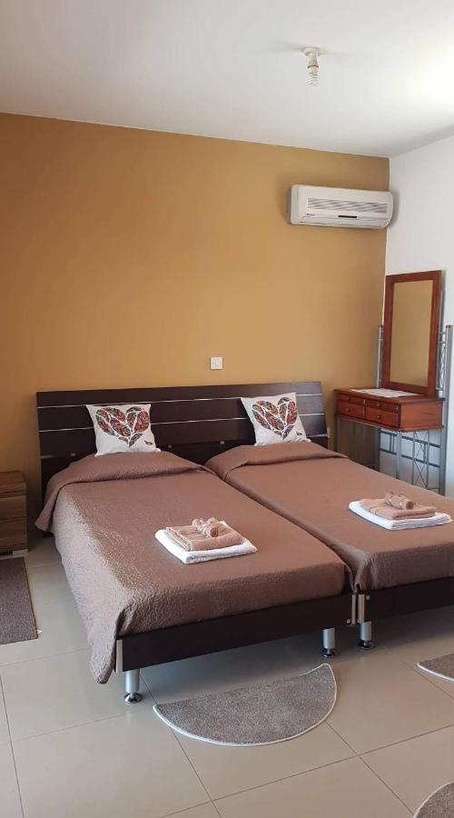 Andris Apartment Paralímni Extérieur photo
